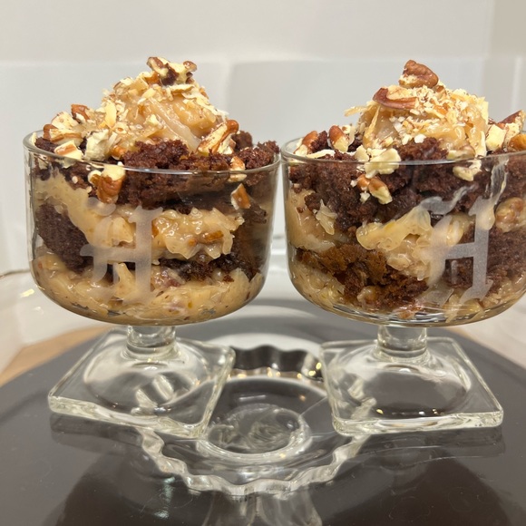 Hi I’m Angela a Poshmark ambassador & fast shipper! I 💜 Poshmark! Blessings🦋🐞 - Picture 3 of 16